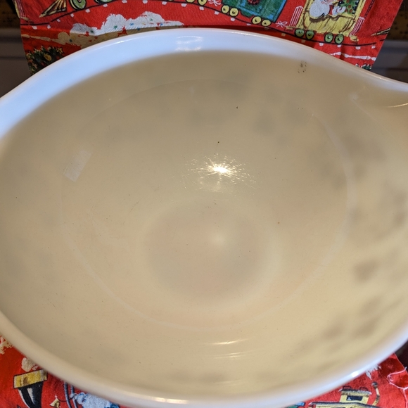 Last one! Vintage Gooseberry Pyrex Bowls 10" - Cream - Picture 4 of 6